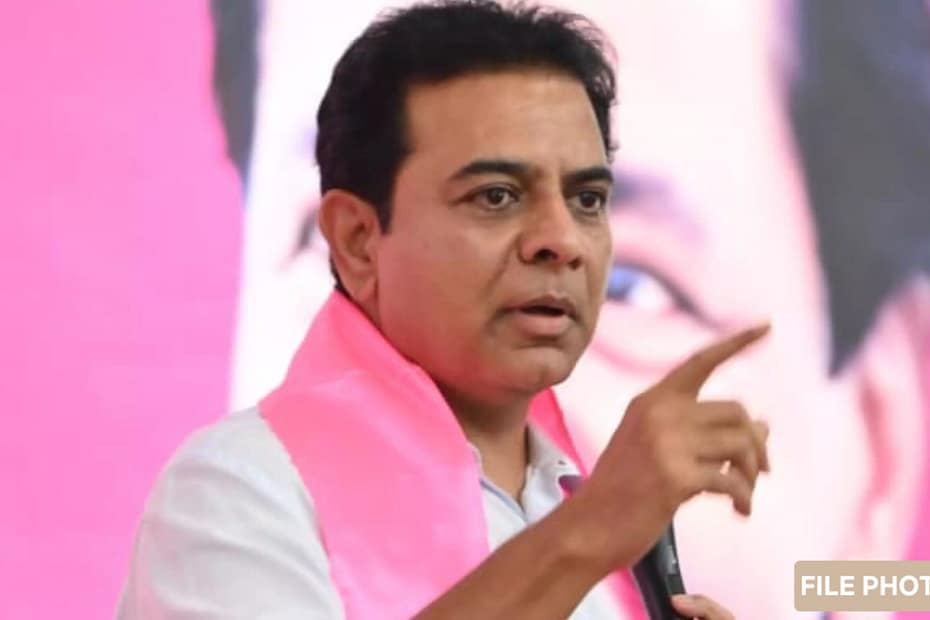 స్పీకర్ నిర్ణయంపై తీవ్రంగా స్పందిస్తున్న బీఆర్ఎస్ నేత కేటీఆర్