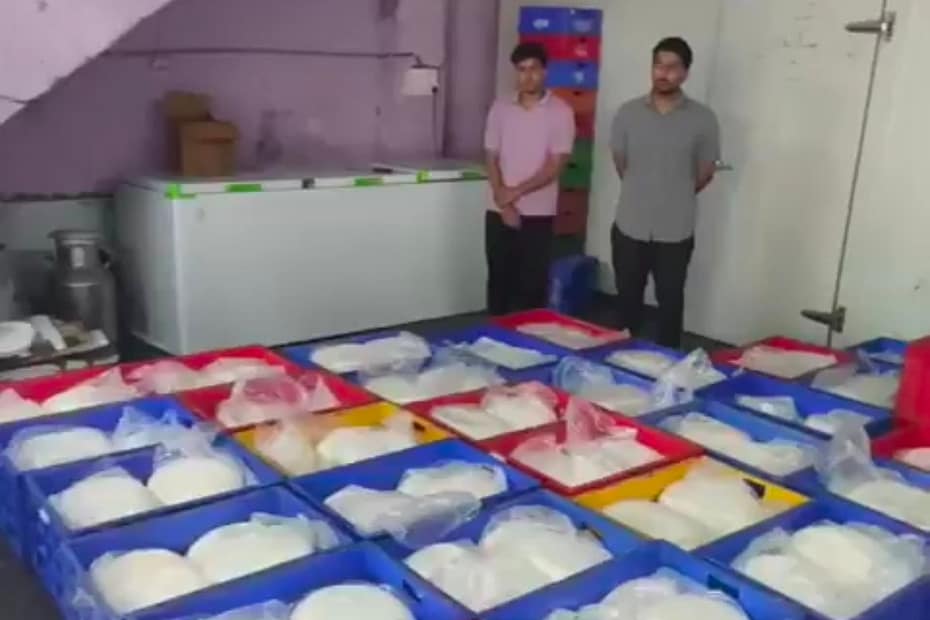 హైదరాబాద్లో పోలీసులు పట్టుకున్న కల్తీ పనీర్ నిల్వలు - సూర్య న్యూస్